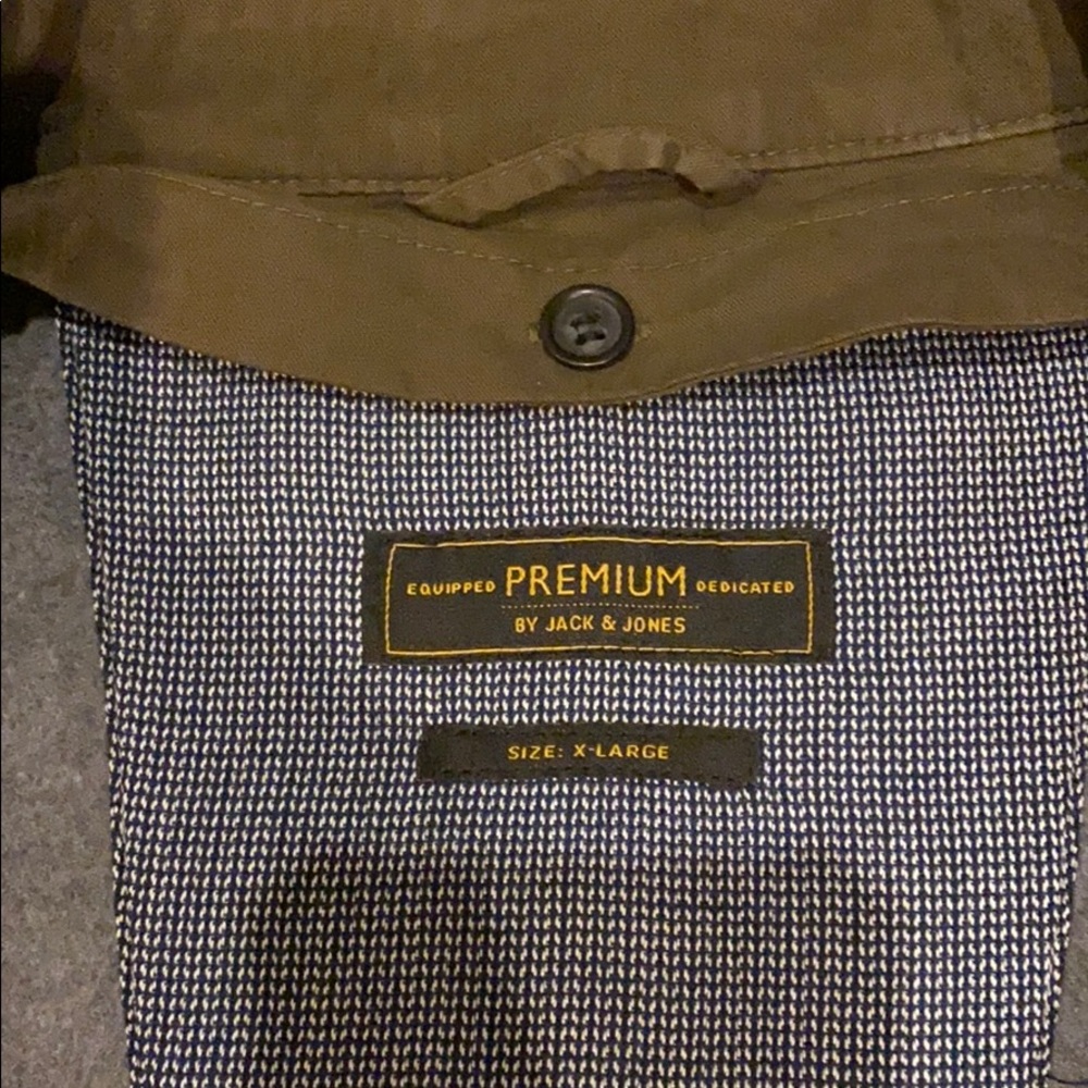Jacket - Picture 2 of 3
